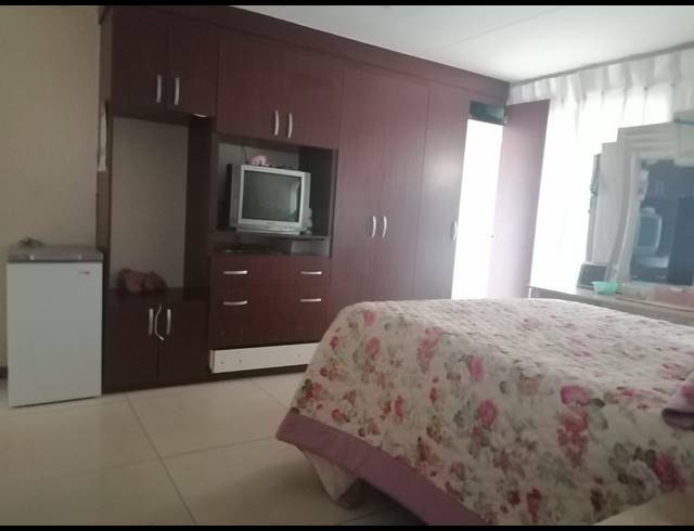 4 BEDROOM HOUSE FOR SALE IN TLHABANE WEST